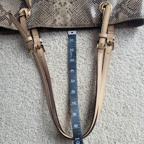 Michael Kors Soft Leather Beige Snake Print Tote - Picture 9 of 12